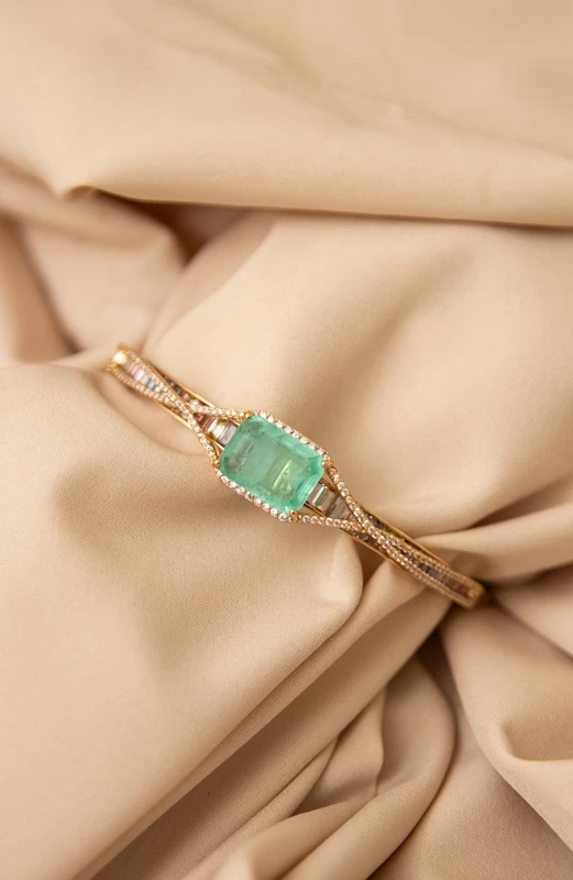 pulsera-enchapada-en-oro-con-circones
